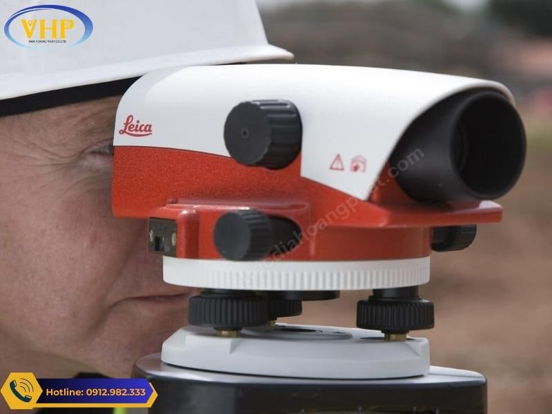 Máy thủy bình tự động Leica NA-720 có chất lượng ống kính sáng