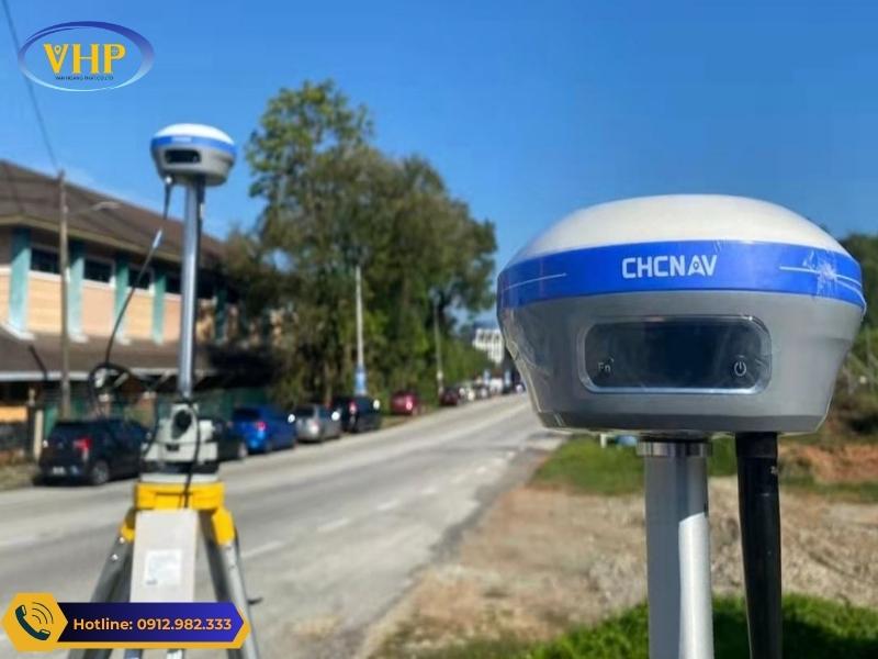 Máy GPS RTK Được Dùng Trong Thi Công Làm Đường