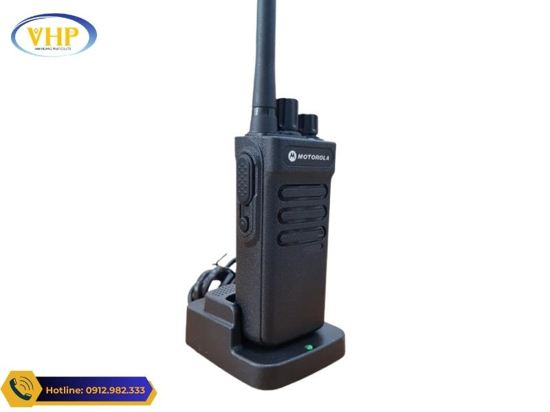 Pin và thời lượng pin bộ đàm Motorola GP7900 Plus