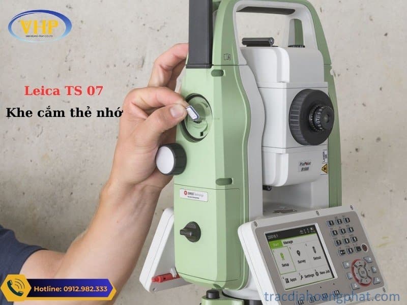 Máy Leica TS07 tích hợp khe cắm thẻ nhớ lên đến 8Gb