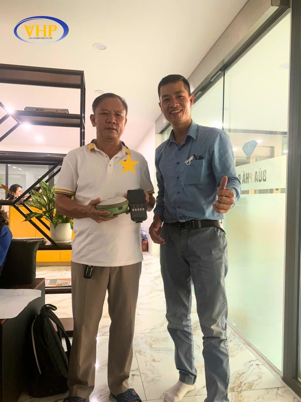 Anh Minh đã mua máy GPS RTK tại Trắc địa Hoàng Phát