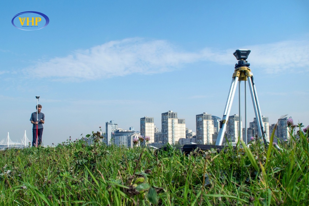 Công nghệ RTK được ứng dụng phổ biến trong các lĩnh vực như nông nghiệp, cầu đường, hải quân,...