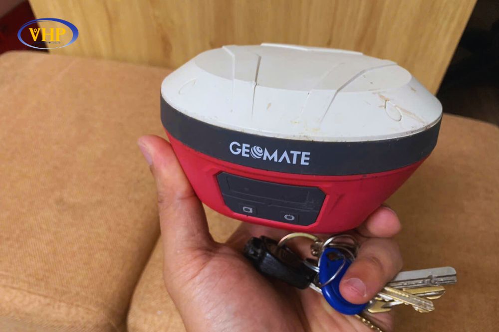 Mua máy đo RTK cũ nên kiểm tra hiệu suất hoạt động thực tế: Test tín hiệu, độ chính xác với trạm base và rover