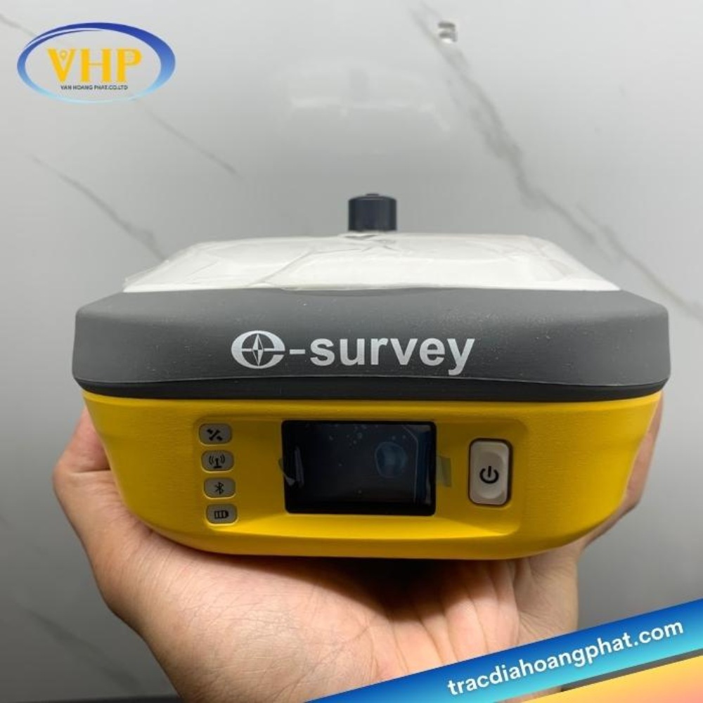Máy GNSS RTK E-Survey E800 có khả năng phát tín hiệu qua dải tần số UHF từ 410MHz đến 470MHz